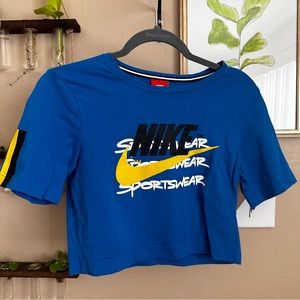 NIKE Blue Cropped Womans T-Shirt